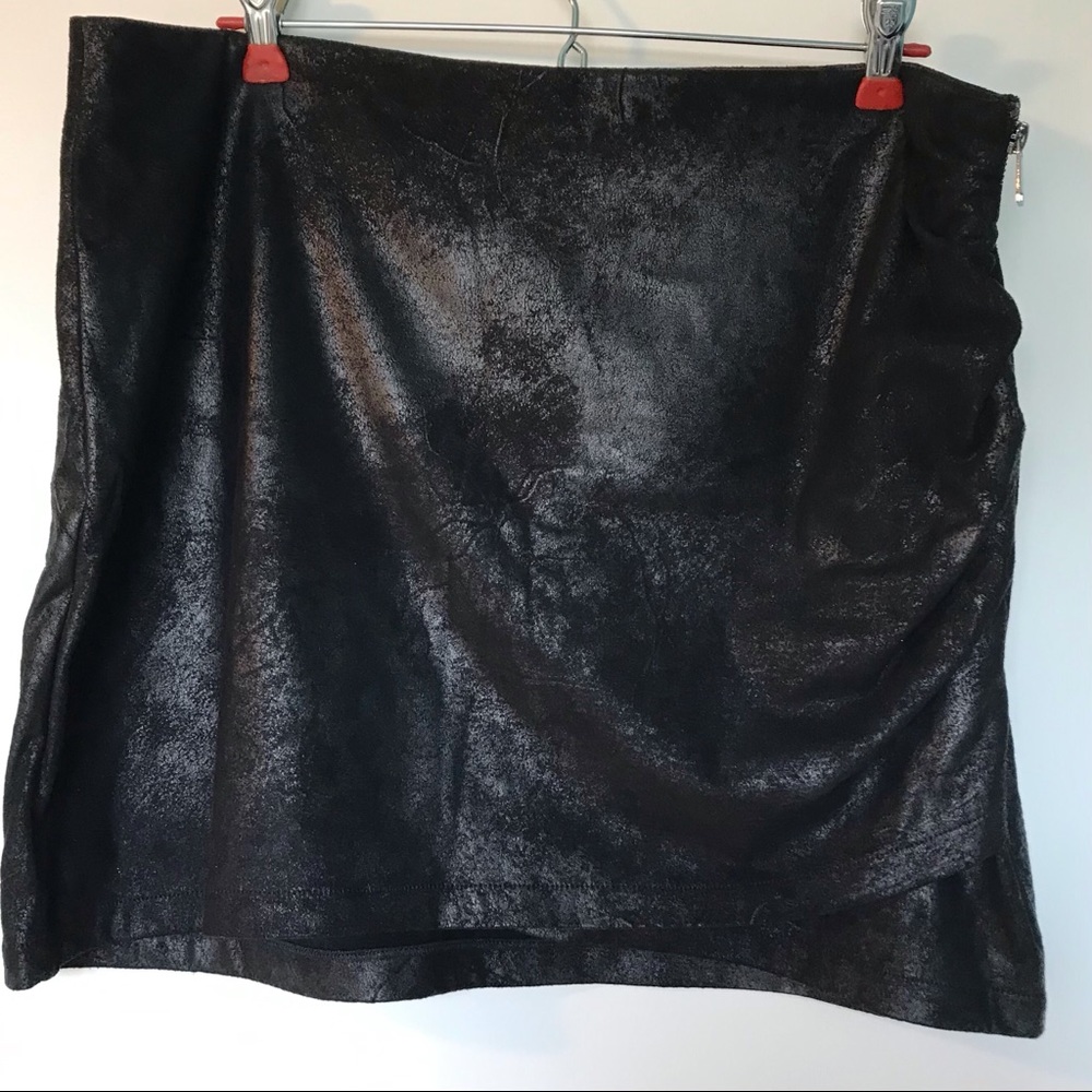 XL Highline Collective Mini Skirt